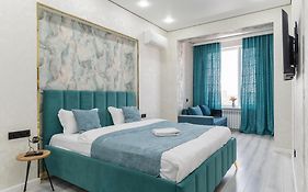 Premium Apartment Network By Mega Mall
